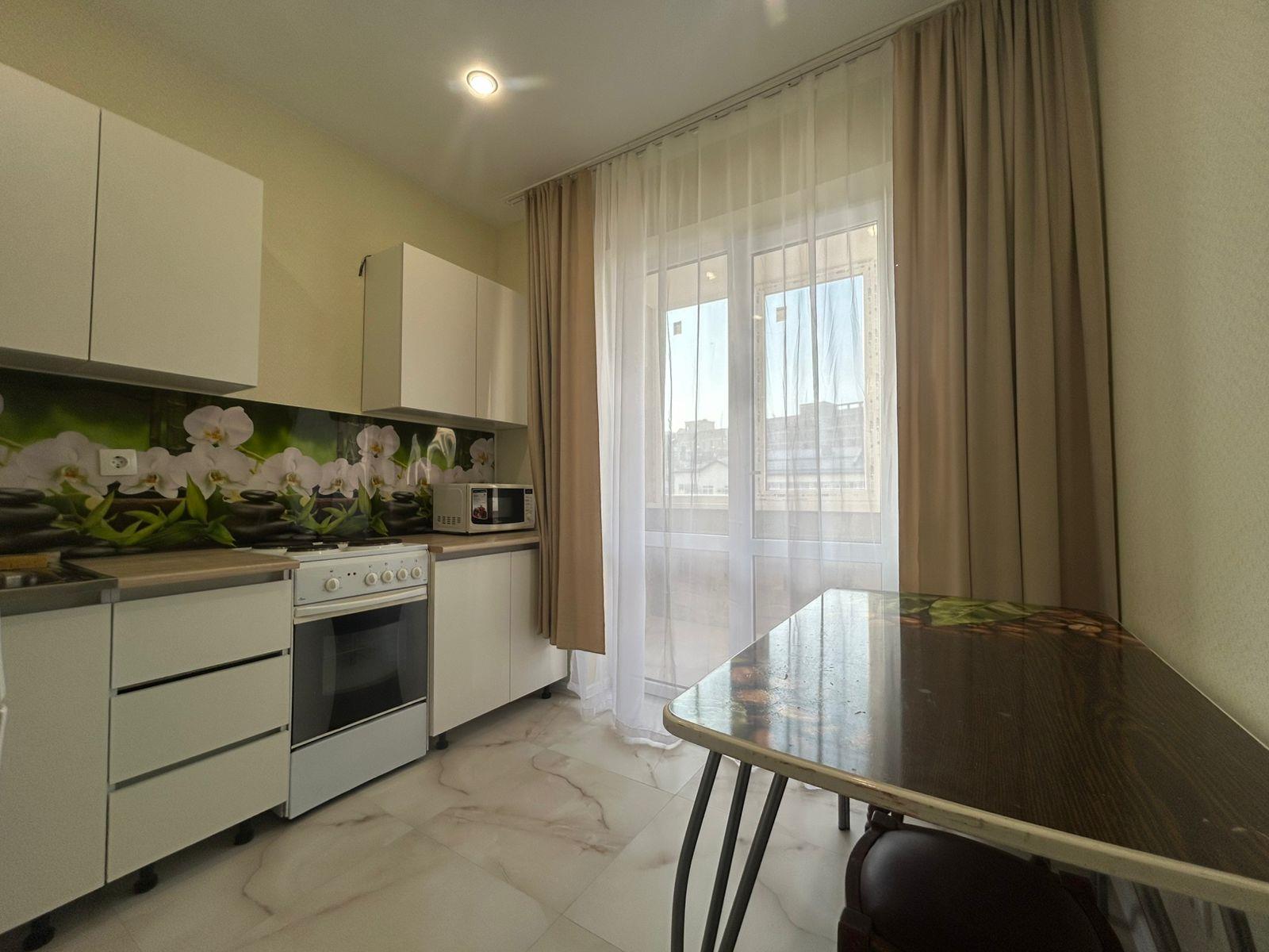 Фото №1: 1-комнатная квартира 33 м² - Краснодар, Прикубанский внутригородской округ, мкр. жилой комплекс Усадьба, ул. имени Валерия Вишневецкого, 11к3