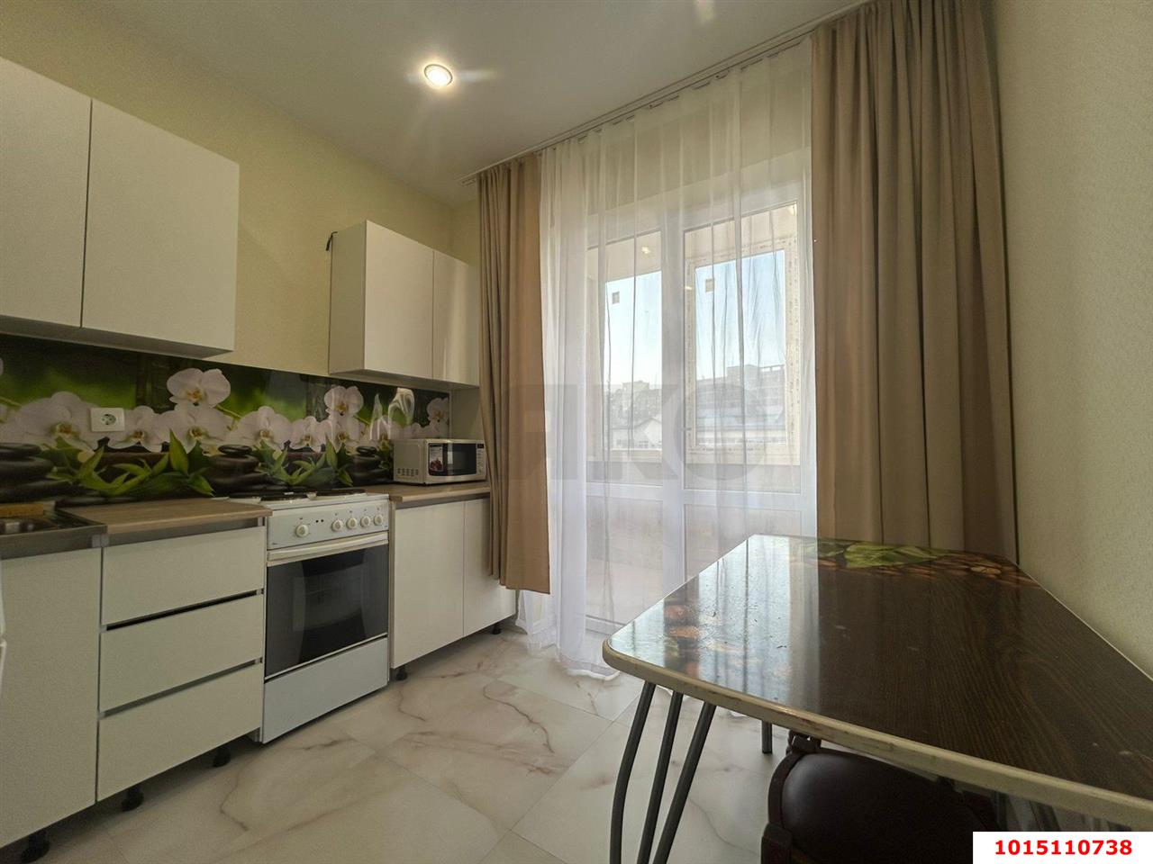 Фото №1: 1-комнатная квартира 33 м² - Краснодар, жилой комплекс Усадьба, ул. имени Валерия Вишневецкого, 11к3