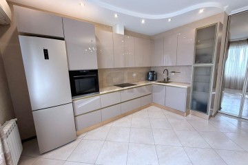 Фото №1: 1-комнатная квартира 50 м² - Краснодар, мкр. Западный внутригородской округ, ул. Кожевенная, 62