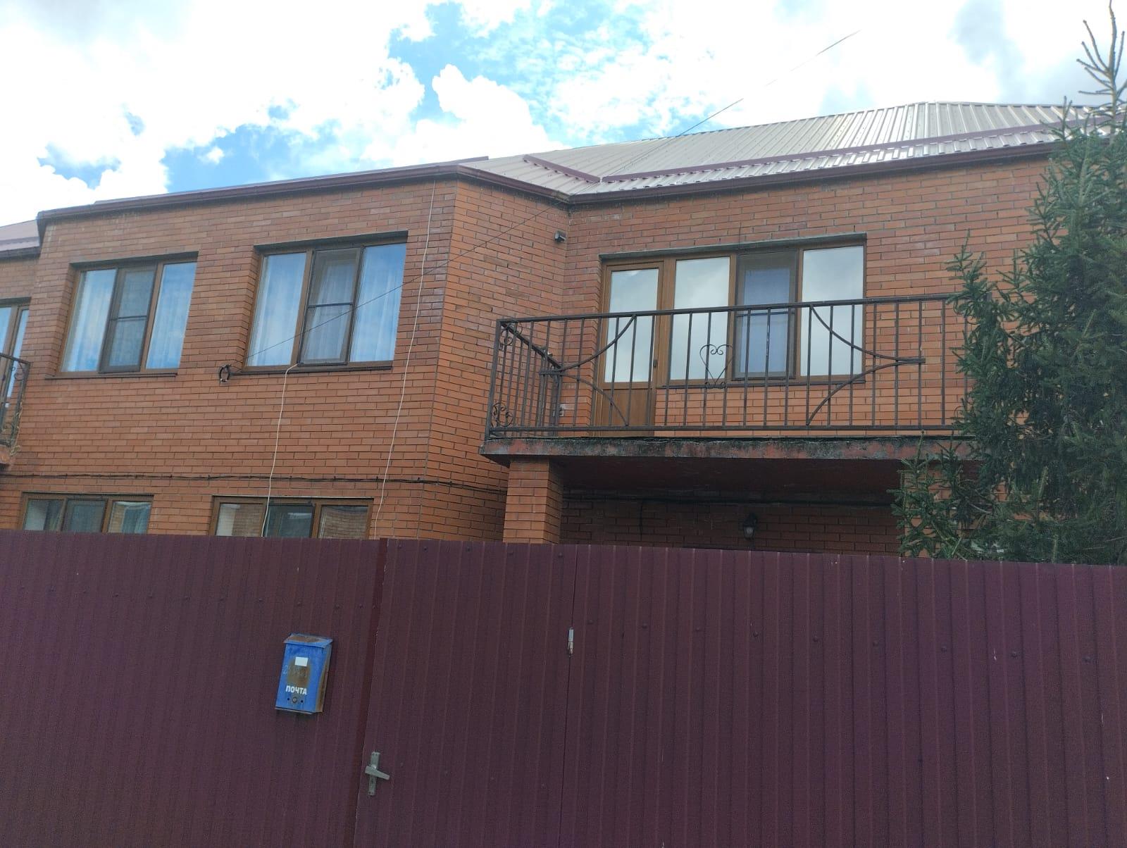 Фото №2: Дом 154 м² + 4 сот. - Новотитаровская, ул. 8 Марта, 25/3