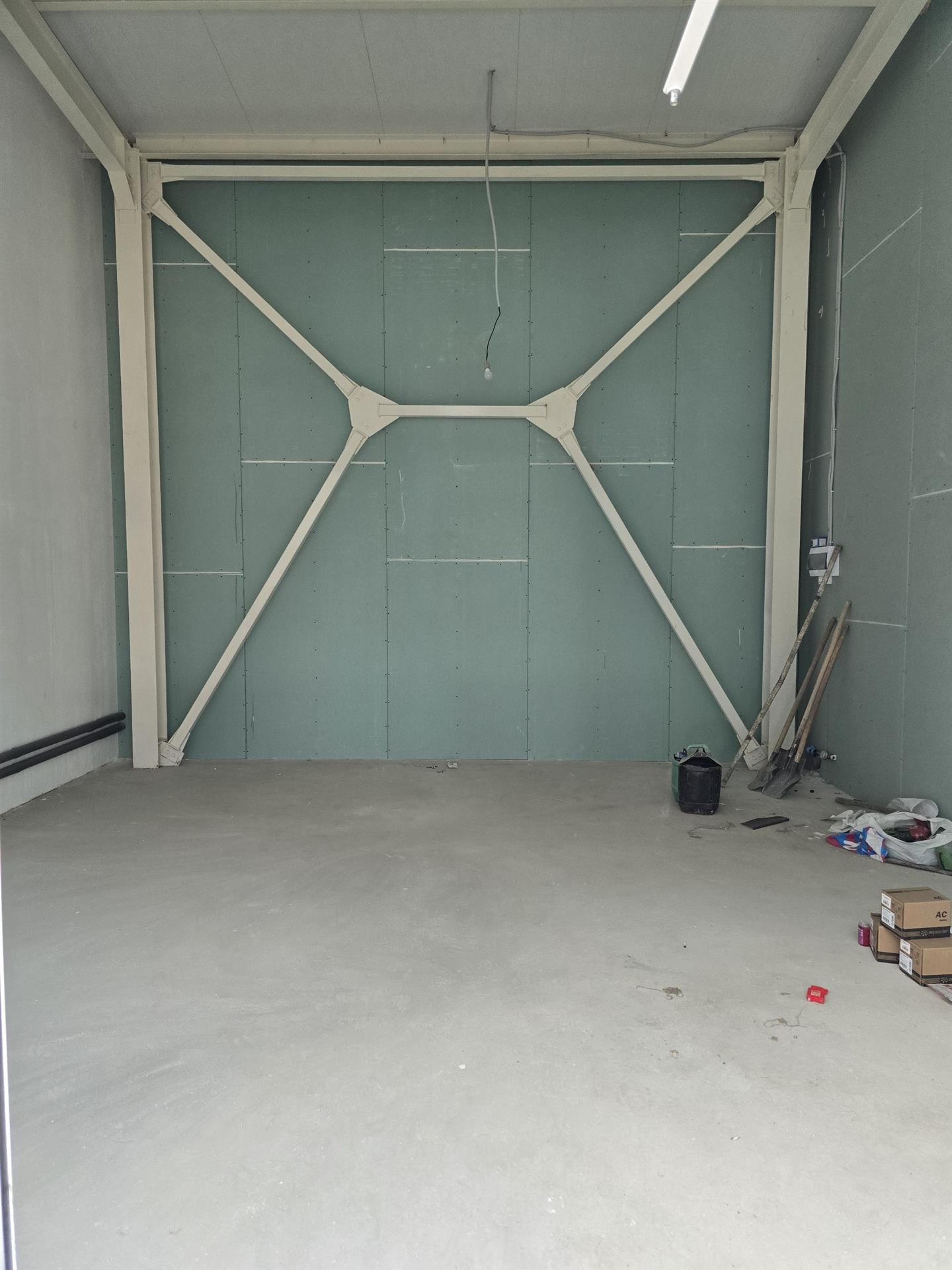 Фото №6: Коммерция 36 м² - Краснодар, Камвольно-суконный Комбинат, мкр. Карасунский внутригородской округ, ул. 1-я Заречная, 56