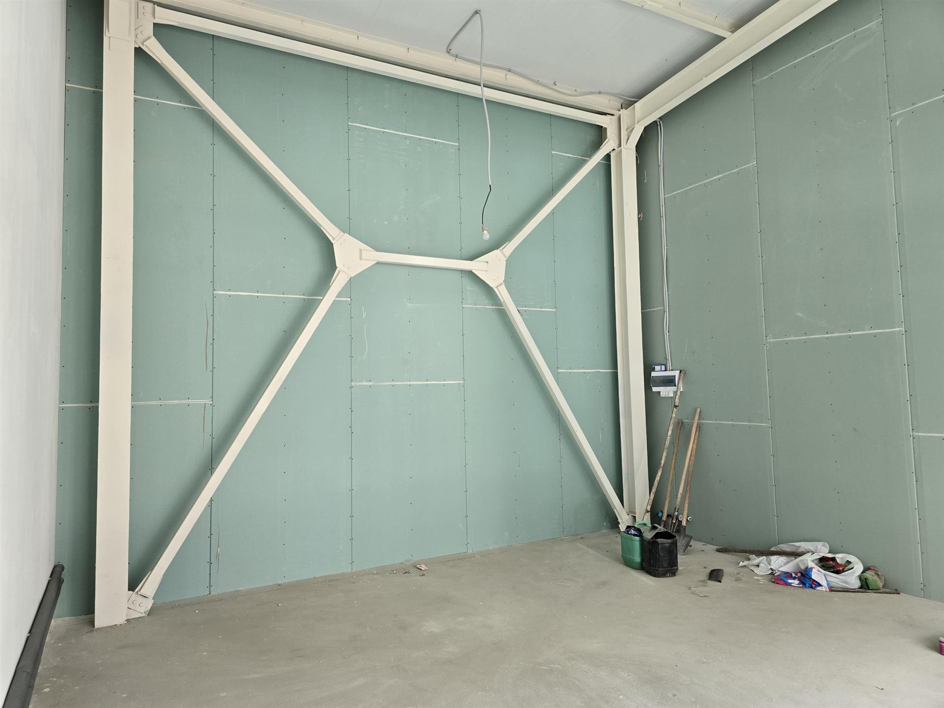 Фото №4: Коммерция 36 м² - Краснодар, Камвольно-суконный Комбинат, мкр. Карасунский внутригородской округ, ул. 1-я Заречная, 56