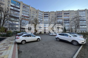 Фото №1: 2-комнатная квартира 52 м² - Армавир, ул. Ефремова, 111