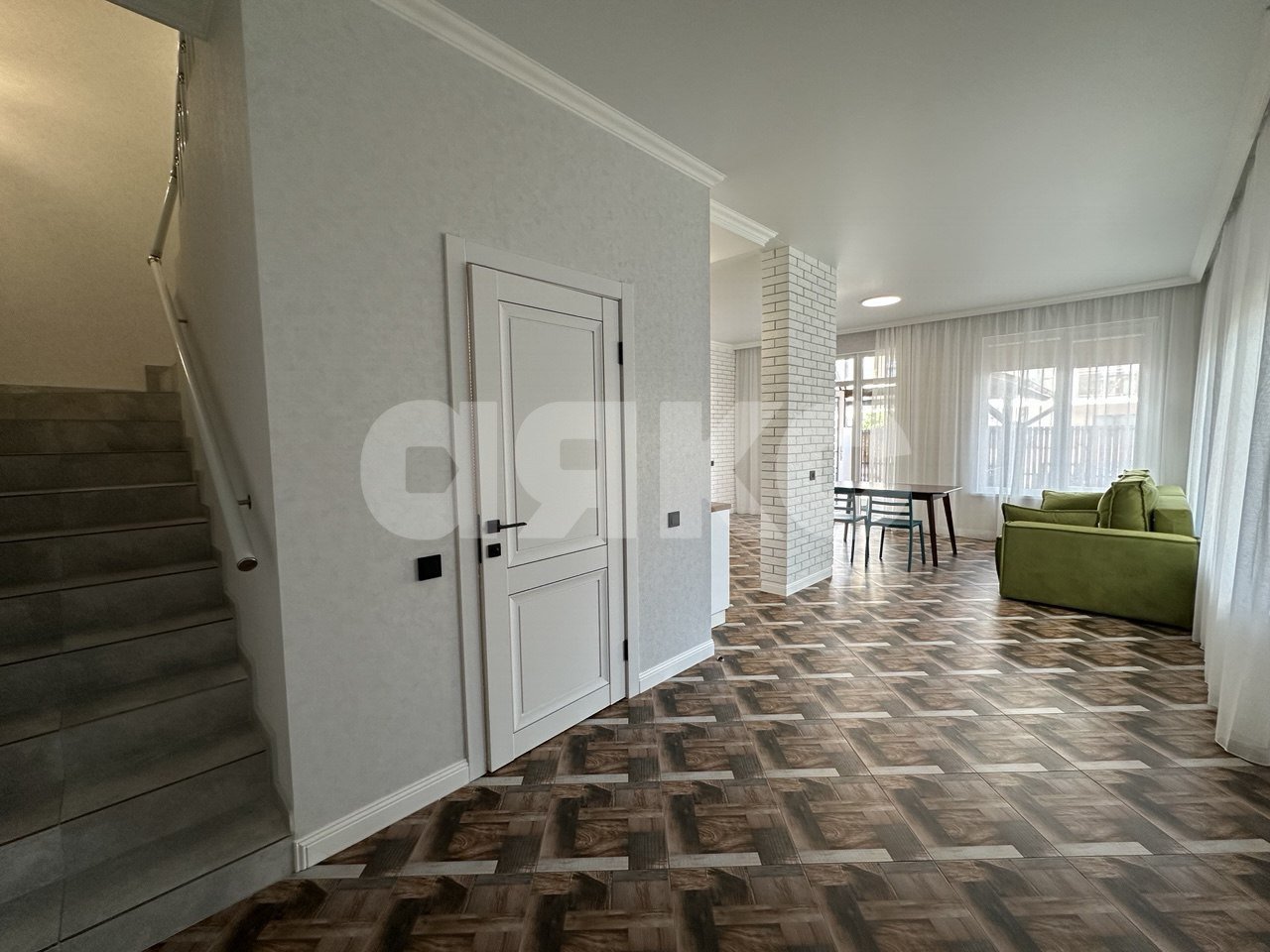 Фото №2: Дуплекс 170 м² + 1.5 сот. - Геленджик, Высокий Берег, ул. Рыбникова, 50к1