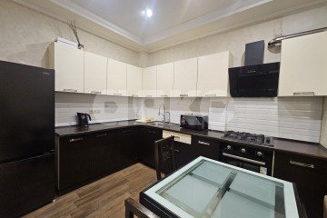 Фото №1: 2-комнатная квартира 57 м² - Геленджик, ул. Вишнёвая, 51