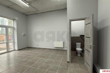 Фото №3: Торговое помещение 32 м² - Краснодар, мкр. Фестивальный, ул. Рашпилевская, 323