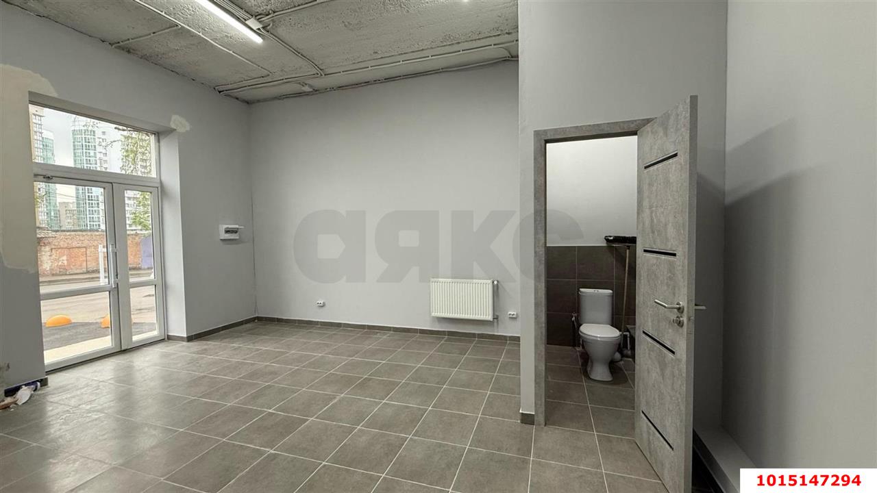 Фото №3: Торговое помещение 32 м² - Краснодар, Фестивальный, ул. Рашпилевская, 323