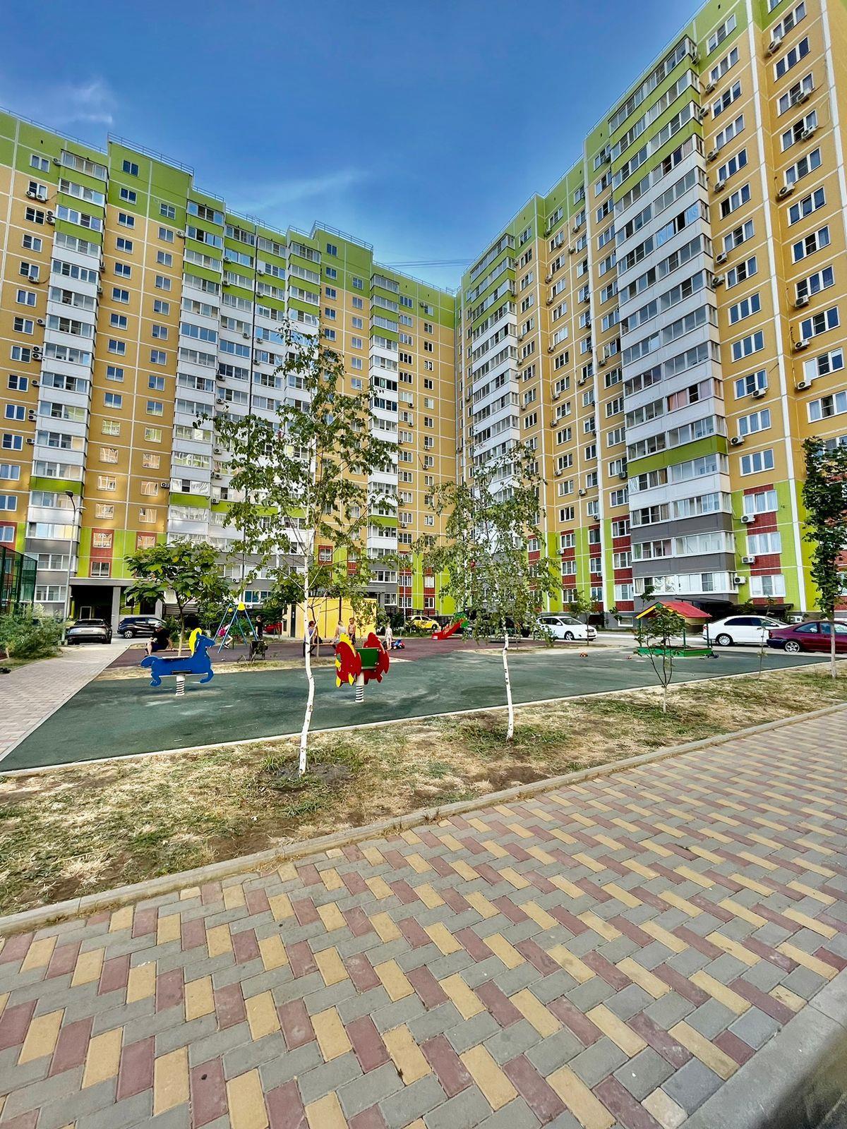 Фото №1: 1-комнатная квартира 43 м² - Краснодар, Карасунский внутригородской округ, Почтовый, мкр. Гидростроителей, ул. имени Валерия Гассия, 20