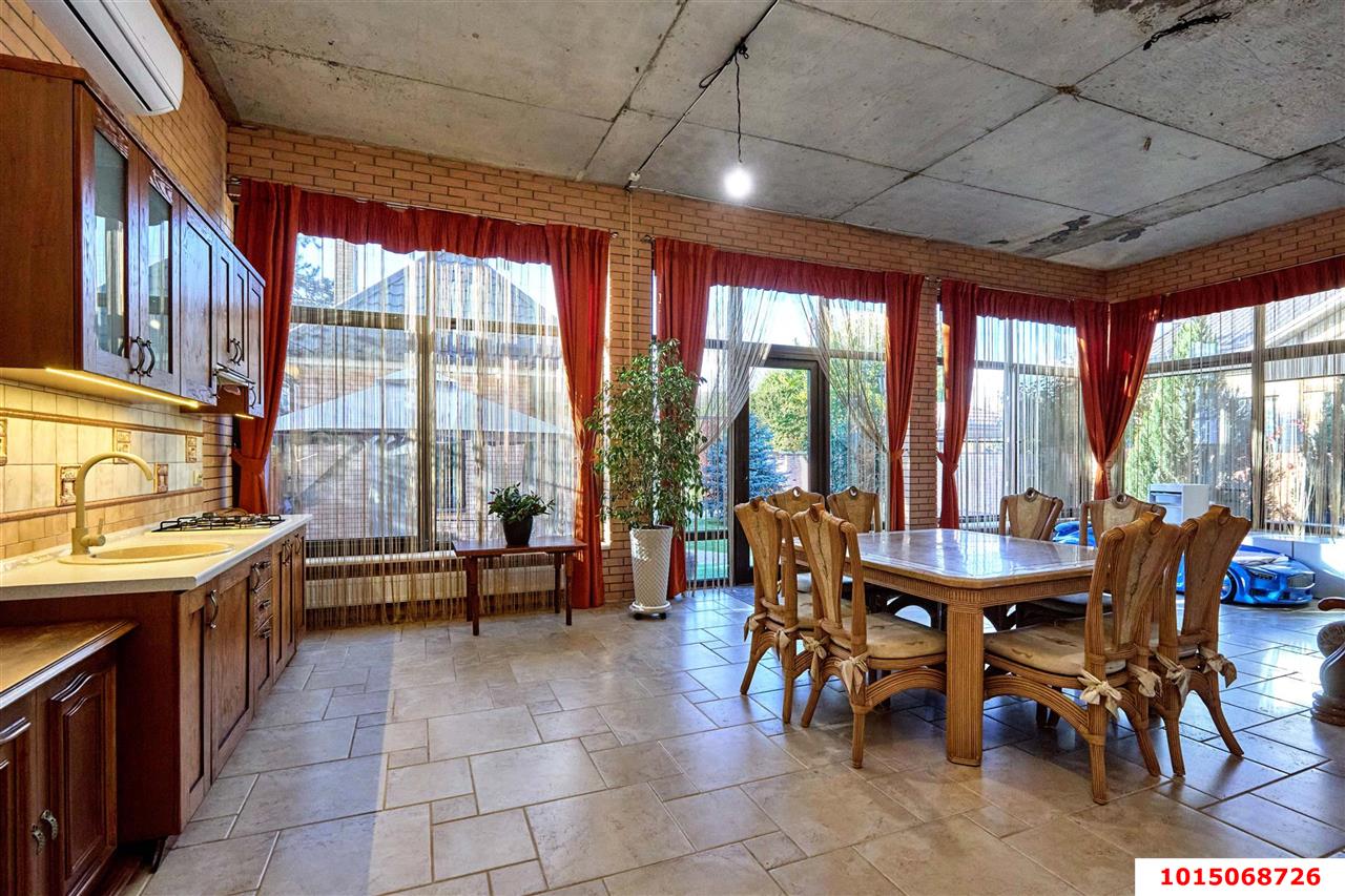 Фото №10: Дом 229 м² + 7.25 сот. - Краснодар, Сады Калинина, ул. Средняя, 32/5