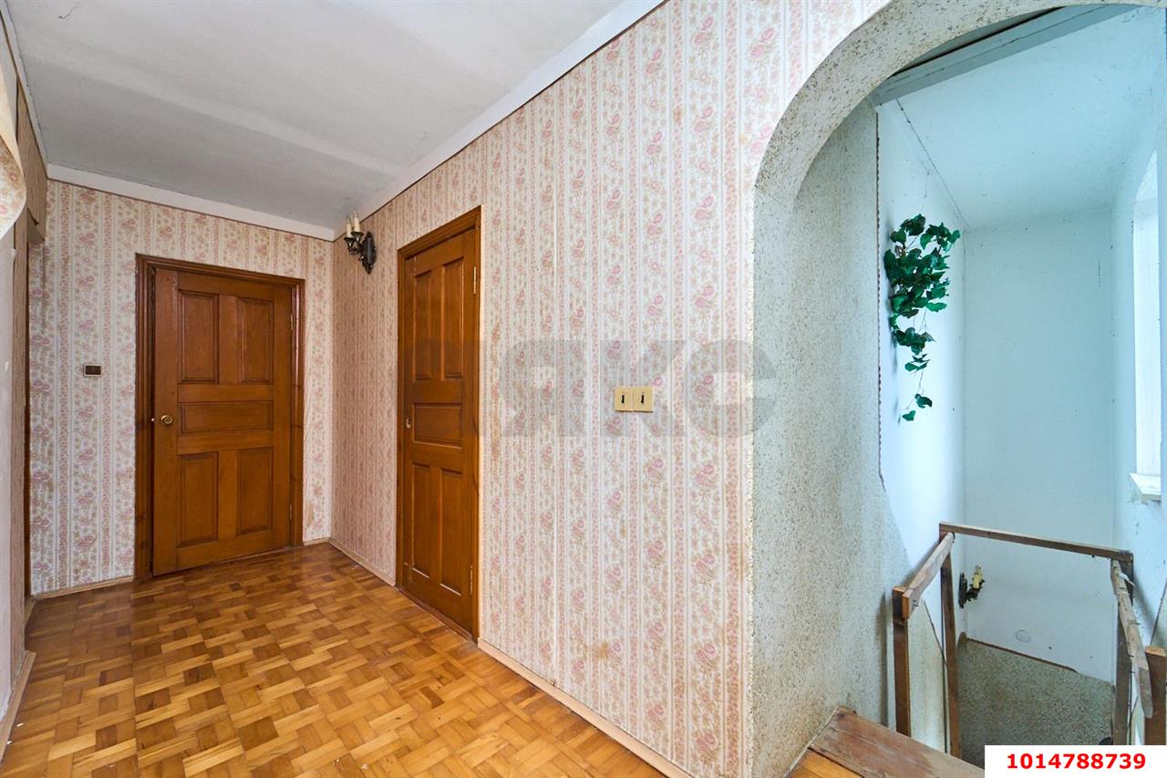 Фото №12: Дом 216 м² + 7 сот. - Ленина, Карасунский внутригородской округ, ст Восток, ул. Центральная, 479