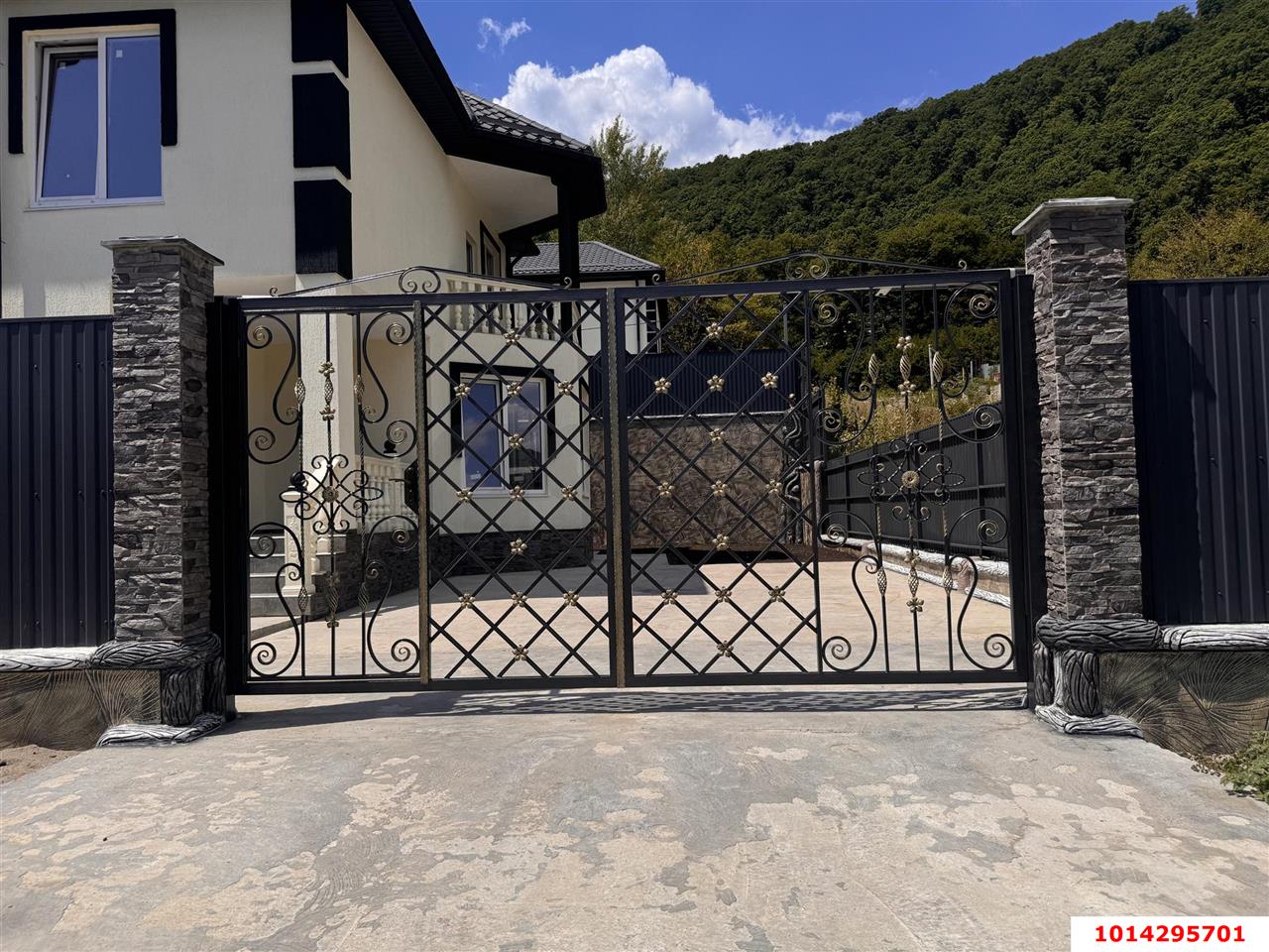 Фото №2: Дом 226 м² + 4.14 сот. - Агой, ул. Радужная, 5