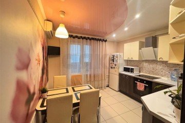 Фото №1: 2-комнатная квартира 54 м² - Краснодар, мкр. Сельскохозяйственный Институт, ул. имени Калинина, 13