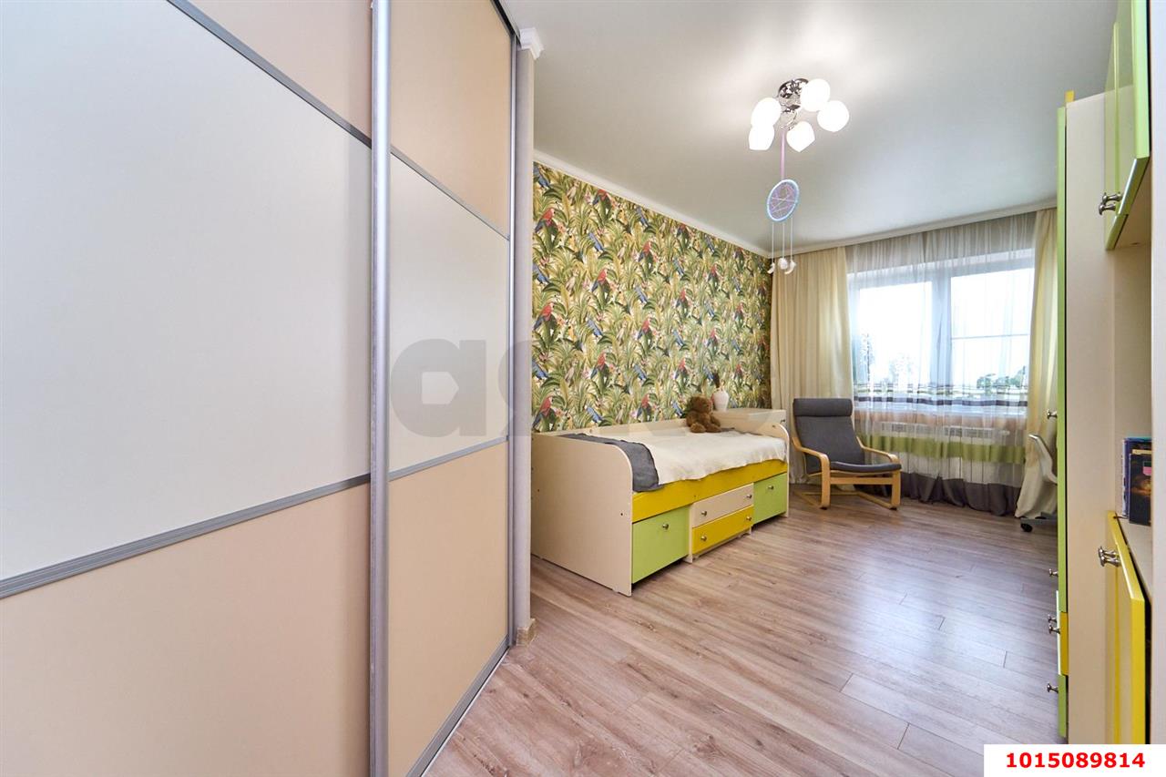 Фото №8: 3-комнатная квартира <span class="whitespace-nowrap">100 м²</span>, <span class="whitespace-nowrap">14/25 эт.</span> - Краснодар, Центральный внутригородской округ, мкр. Центральный, ул. Железнодорожная, 24