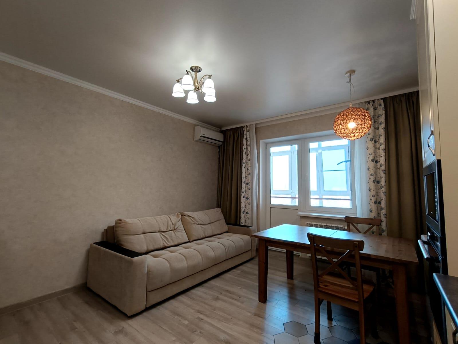 Фото №1: 3-комнатная квартира 100 м² - Краснодар, Центральный внутригородской округ, мкр. Центральный, ул. Железнодорожная, 24