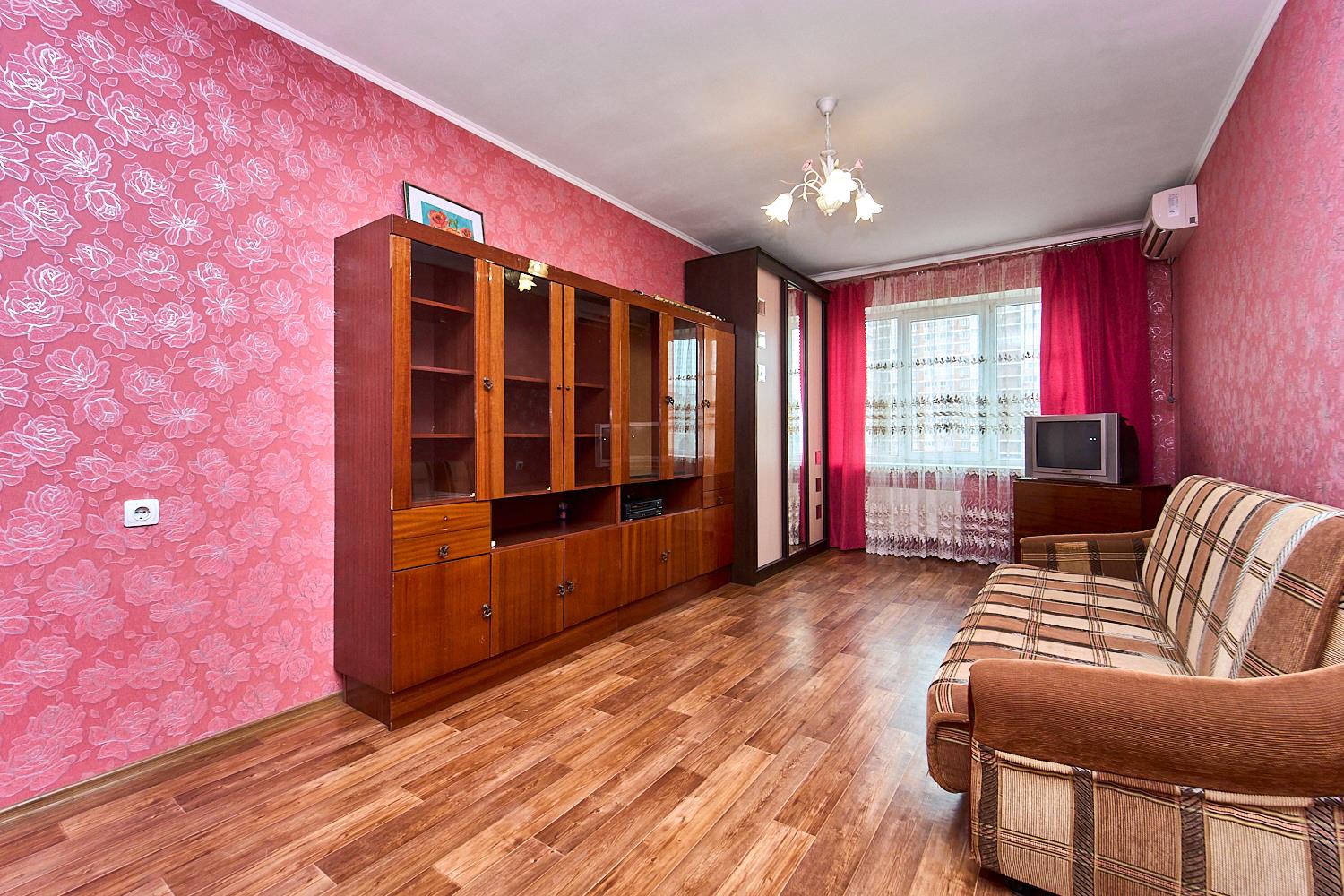 Фото №1: 1-комнатная квартира 35 м² - Краснодар, Карасунский внутригородской округ, мкр. Гидростроителей, ул. имени Снесарева, 8