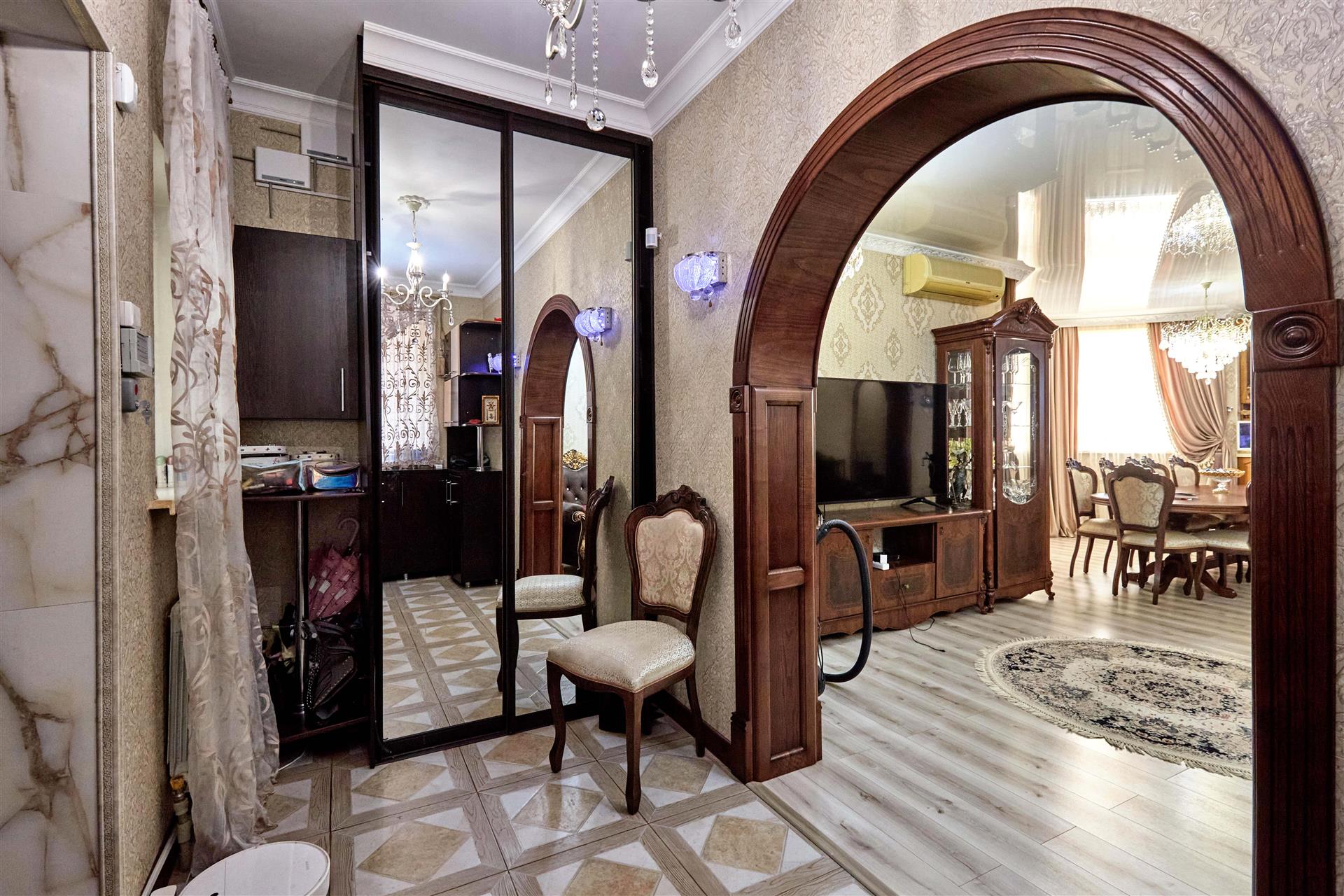 Фото №7: Дом 179 м² + 3.7 сот. - Краснодар, Центральный внутригородской округ, Западный внутригородской округ, мкр. Центральный, ул. Ленина, 39