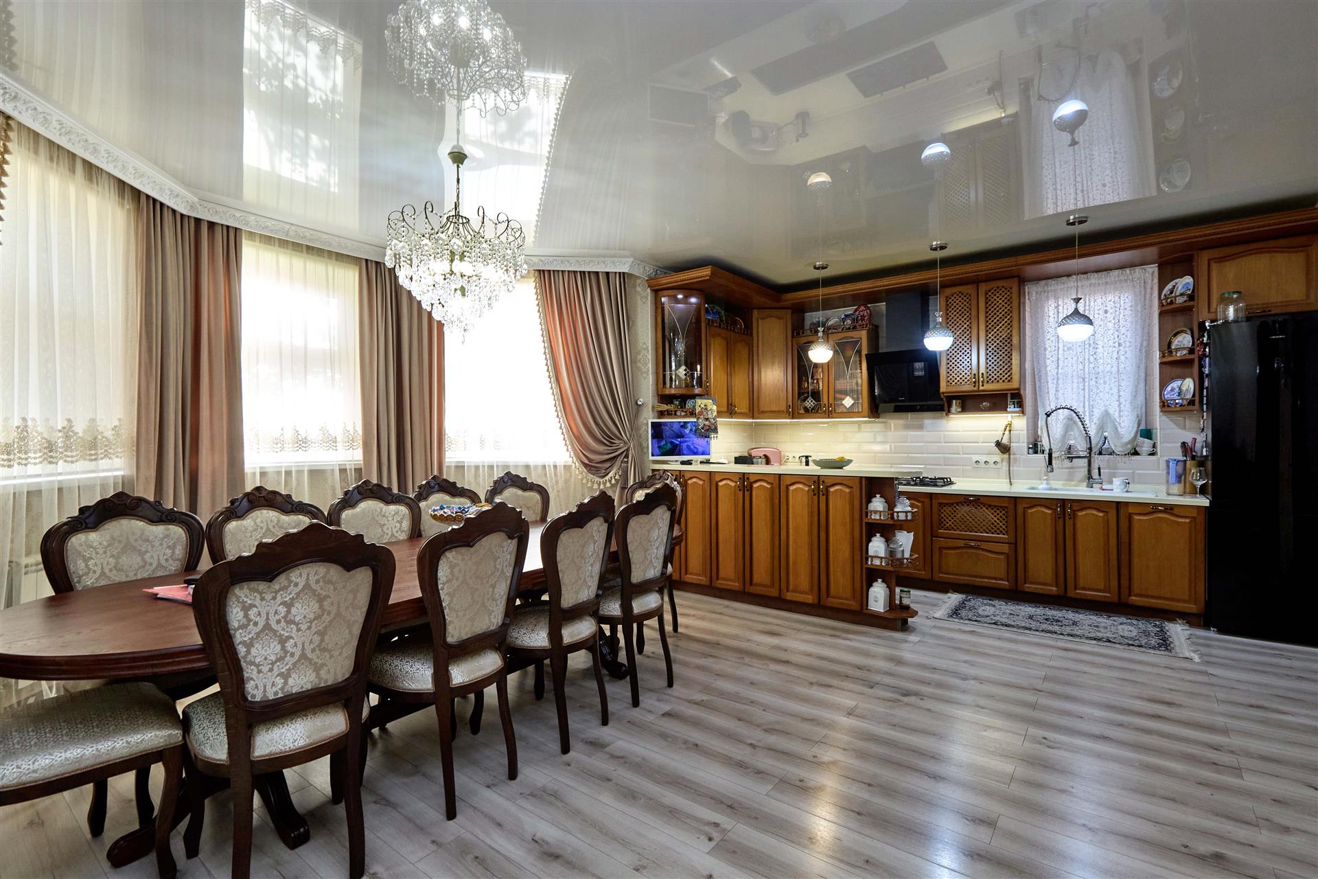 Фото №4: Дом 179 м² + 3.7 сот. - Краснодар, Центральный внутригородской округ, Западный внутригородской округ, мкр. Центральный, ул. Ленина, 39