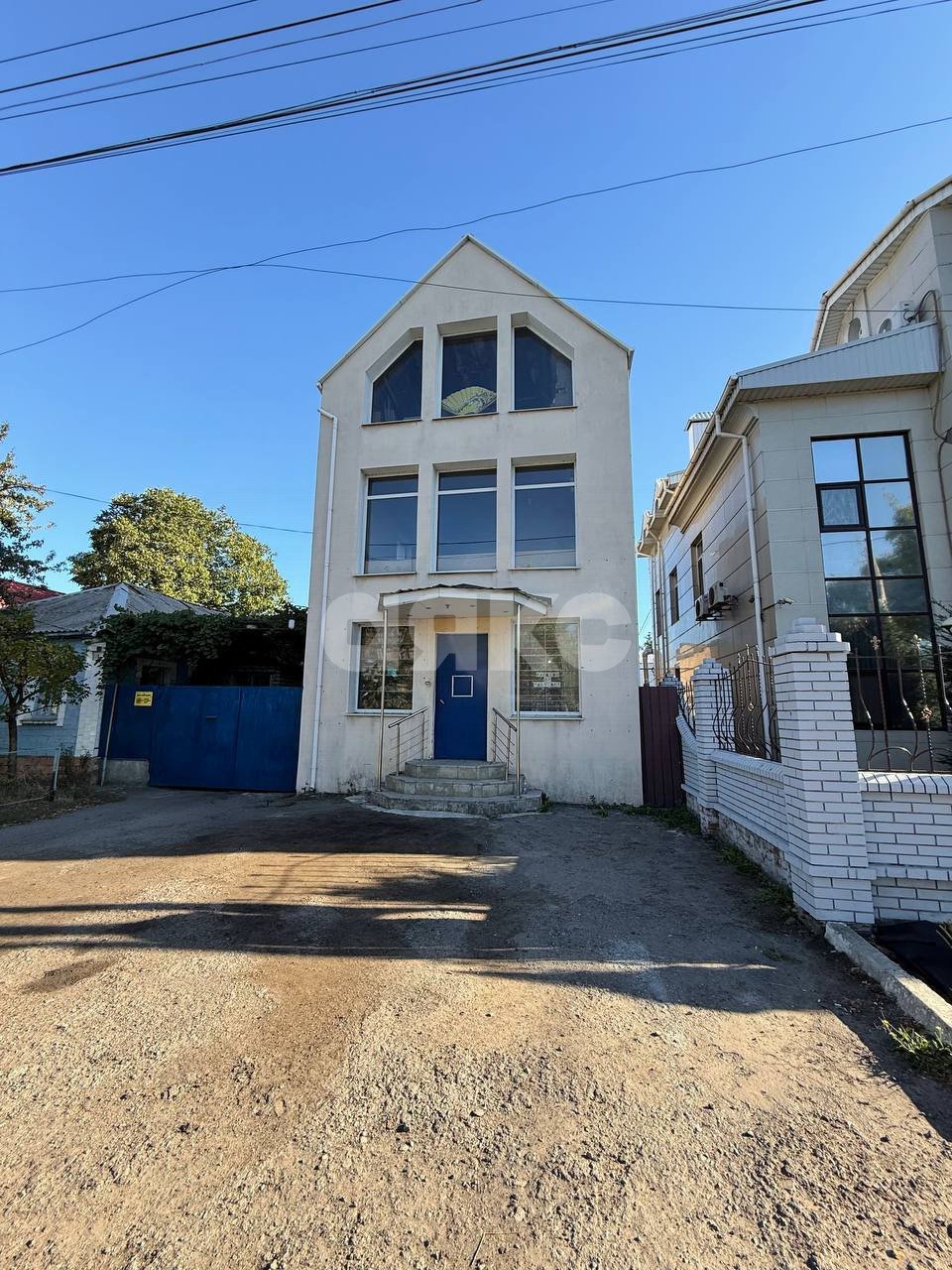 Фото №1: Коммерция 183 м² - Луганск, р. Жовтневый, ул. Будённого, 118