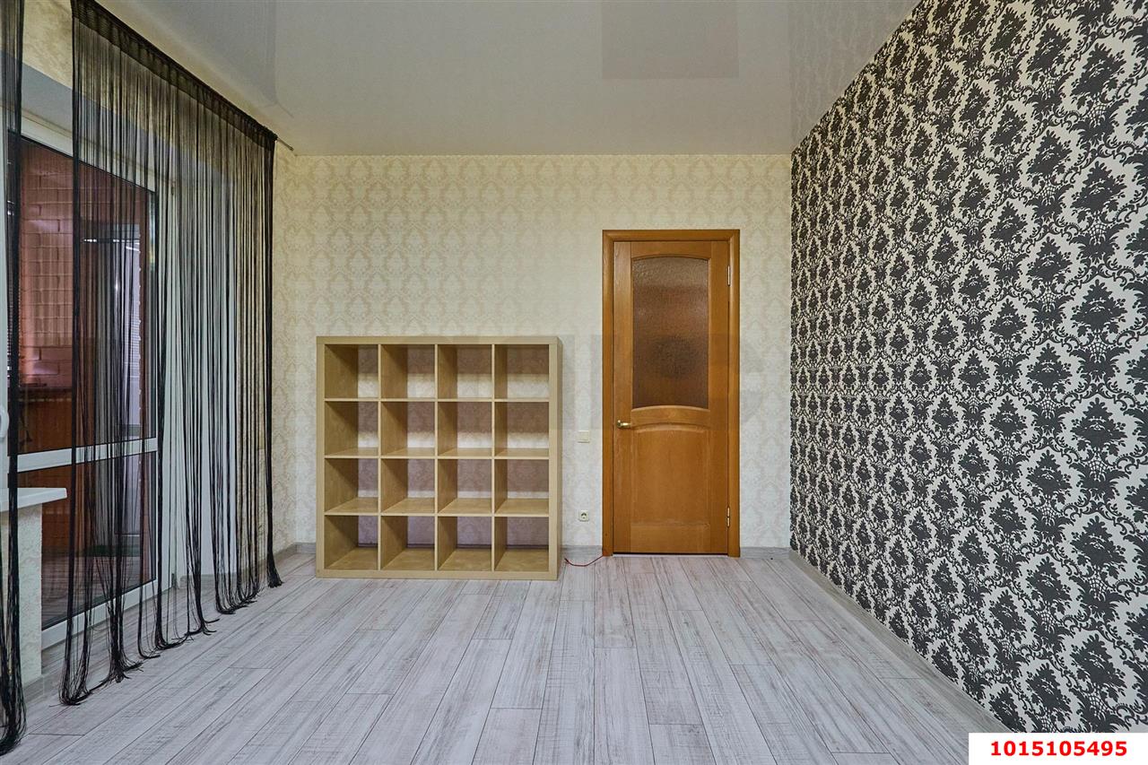 Фото №3: 1-комнатная квартира <span class="whitespace-nowrap">58 м²</span>, <span class="whitespace-nowrap">1/9 эт.</span> - Краснодар, Прикубанский внутригородской округ, мкр. Восточно-Кругликовский, ул. Черкасская, 117
