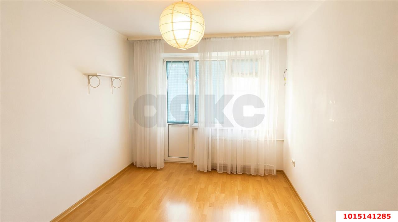 Фото №2: 2-комнатная квартира <span class="whitespace-nowrap">46 м²</span>, <span class="whitespace-nowrap">5/5 эт.</span> - Краснодар, Прикубанский внутригородской округ, мкр. Славянский, ул. Красных Партизан, 161/3