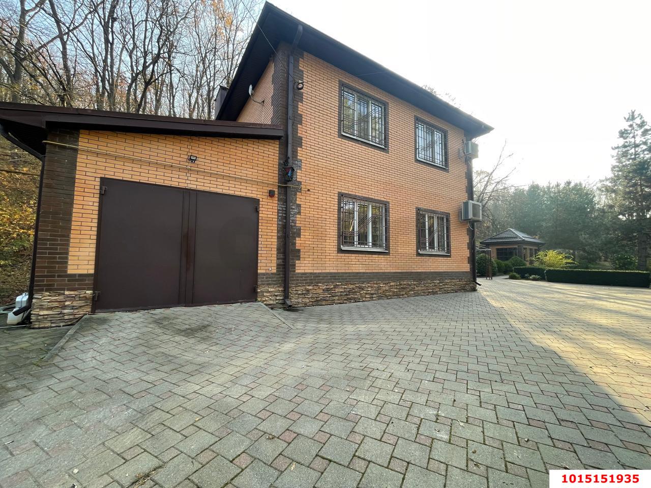 Фото №2: Дом 201 м² + 14 сот. - Ильский, ул. Кавказская, 13