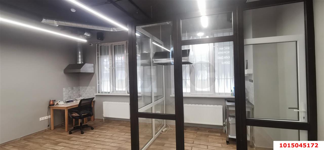 Фото №5: Торговое помещение <span class="whitespace-nowrap">84 м²</span>, <span class="whitespace-nowrap">1/17 эт.</span> - Краснодар, Карасунский внутригородской округ, Черёмушки, мкр. ЖК Привилегия, ул. Селезнёва, 4/15к1