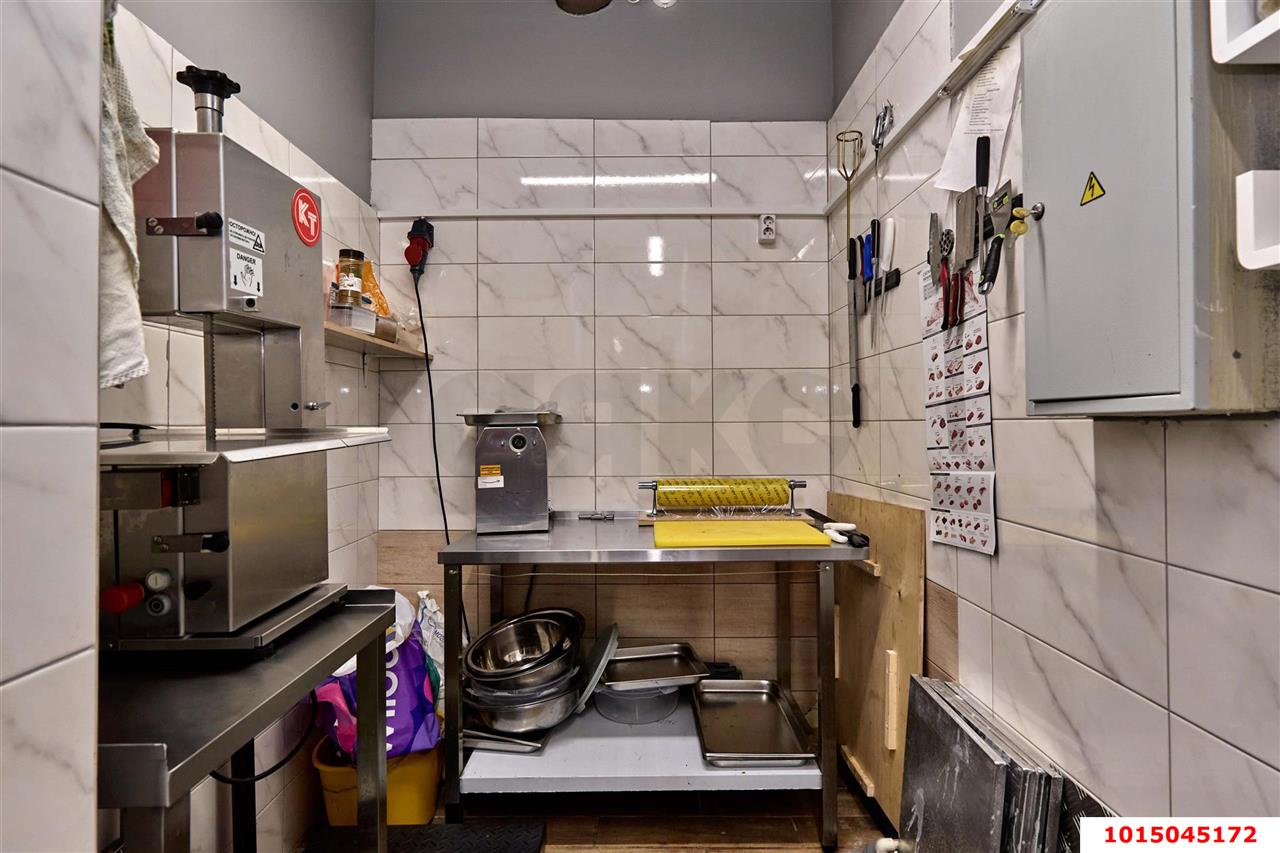 Фото №9: Торговое помещение 85 м² - Краснодар, ЖК Привилегия, ул. Селезнёва, 4/15к1