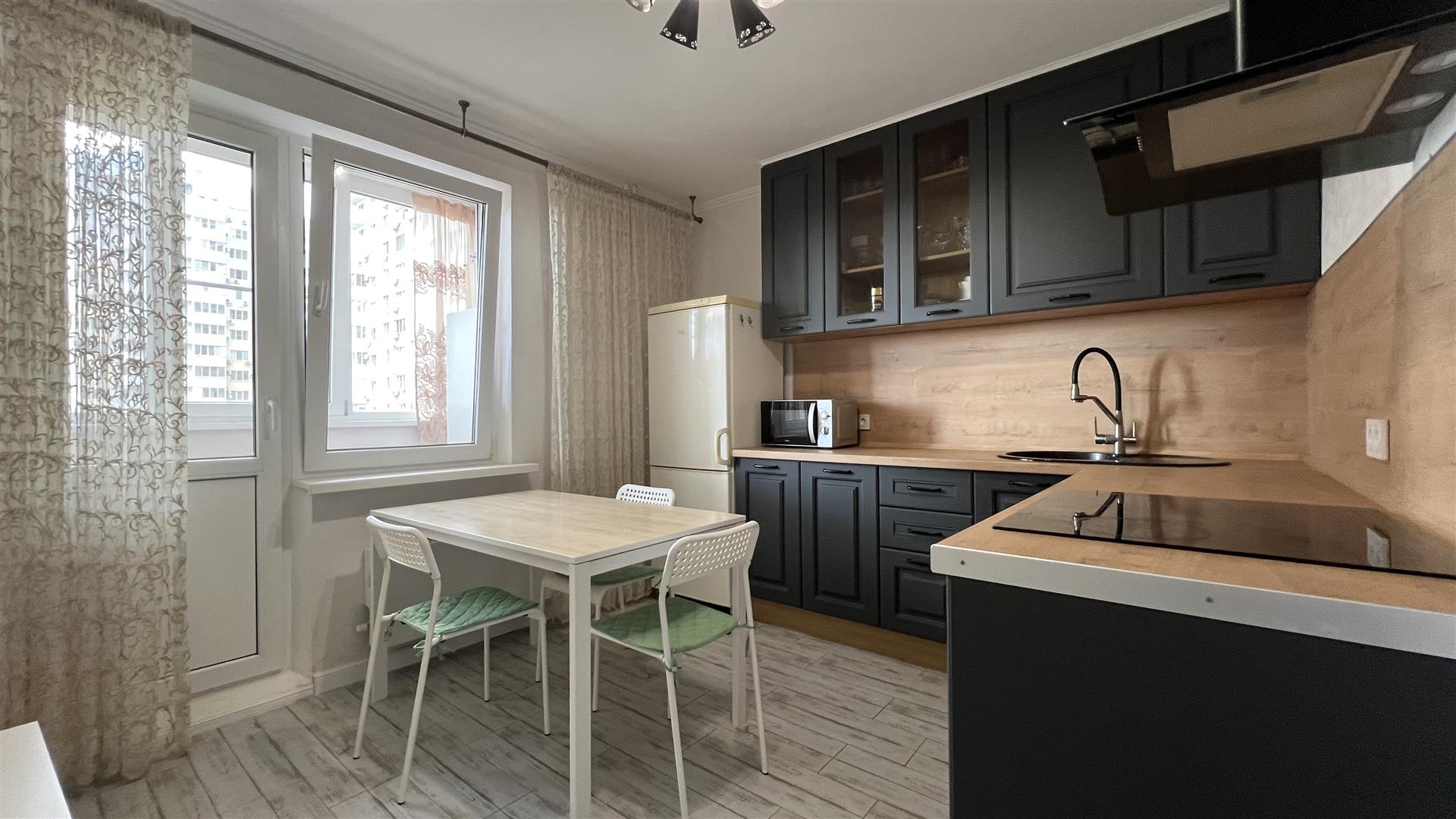 Фото №2: 1-комнатная квартира 41 м² - Краснодар, Карасунский внутригородской округ, мкр. Гидростроителей, ул. Парусная, 20