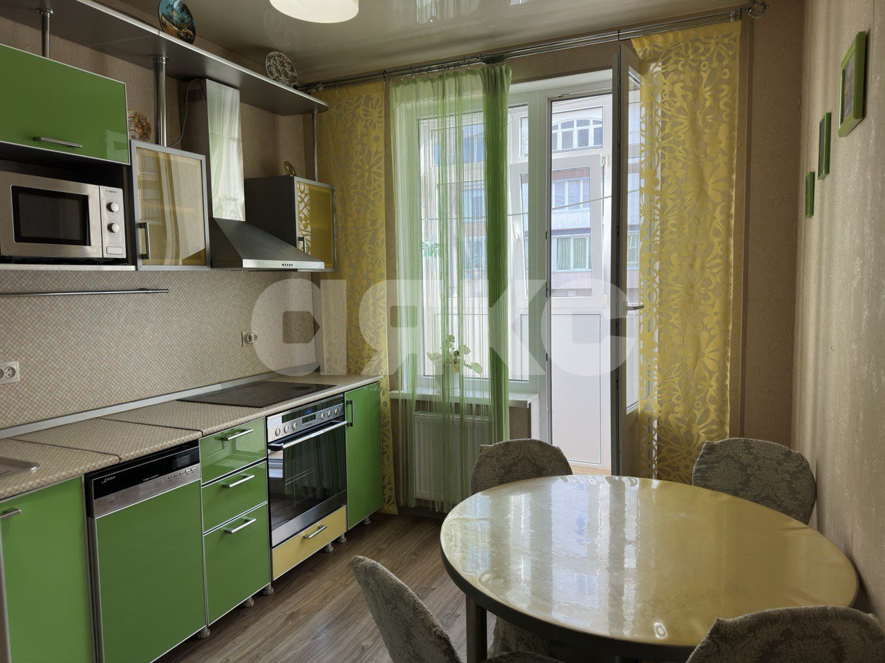 Фото №2: 1-комнатная квартира 40 м² - Геленджик, жилой комплекс Азимут, ул. Горная, 15С