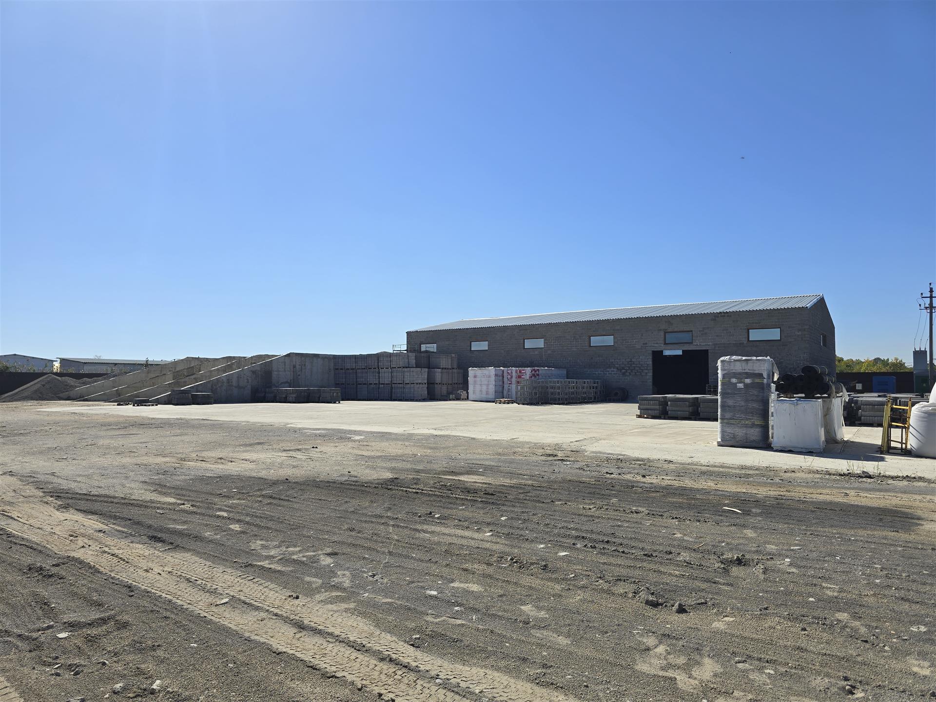 Фото №3: Коммерция 110 м² - Краснодар, Карасунский внутригородской округ, ж/м Пашковский, ул. Фадеева, 429/3