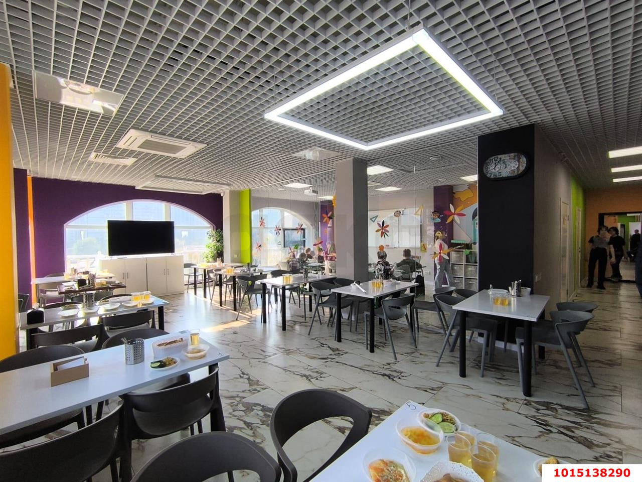 Фото №8: Офисное помещение 730 м² - Краснодар, жилой комплекс Версаль, ул. Черниговская, 1