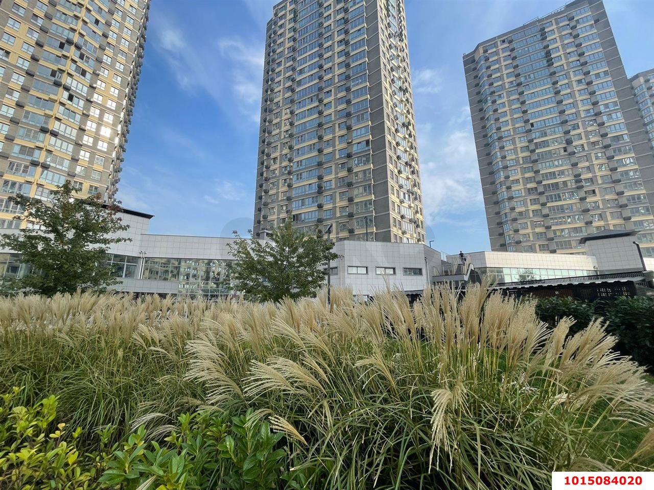 Фото №1: 4-комнатная квартира 141 м² - Краснодар, жилой комплекс Сказка Град, ул. имени В.Н. Мачуги, 166