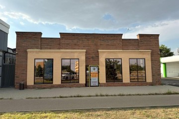 Фото №1: Торговое помещение 422 м² - Кропоткин, мкр. Октябрьский, ул. Чехова