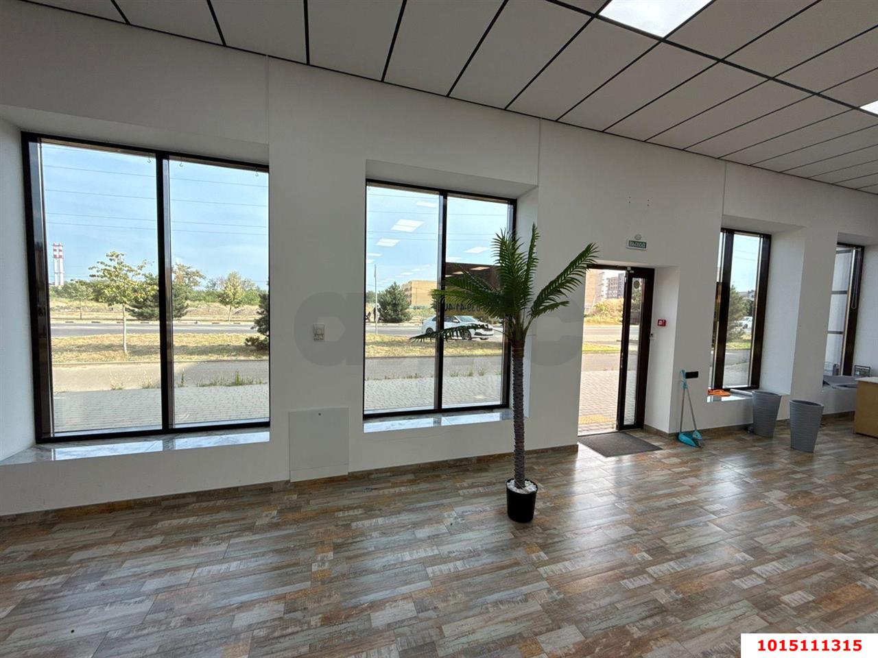 Фото №2: Торговое помещение 422 м² - Кропоткин, Октябрьский, ул. Чехова