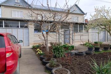 Фото №1: Дом 1000 м² - Знаменский, мкр. Карасунский внутригородской округ, ул. Центровая, 29