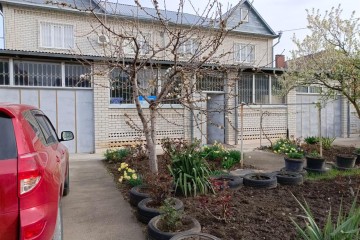 Фото №1: Дом 1000 м² - Знаменский, мкр. Карасунский внутригородской округ, ул. Центровая, 29