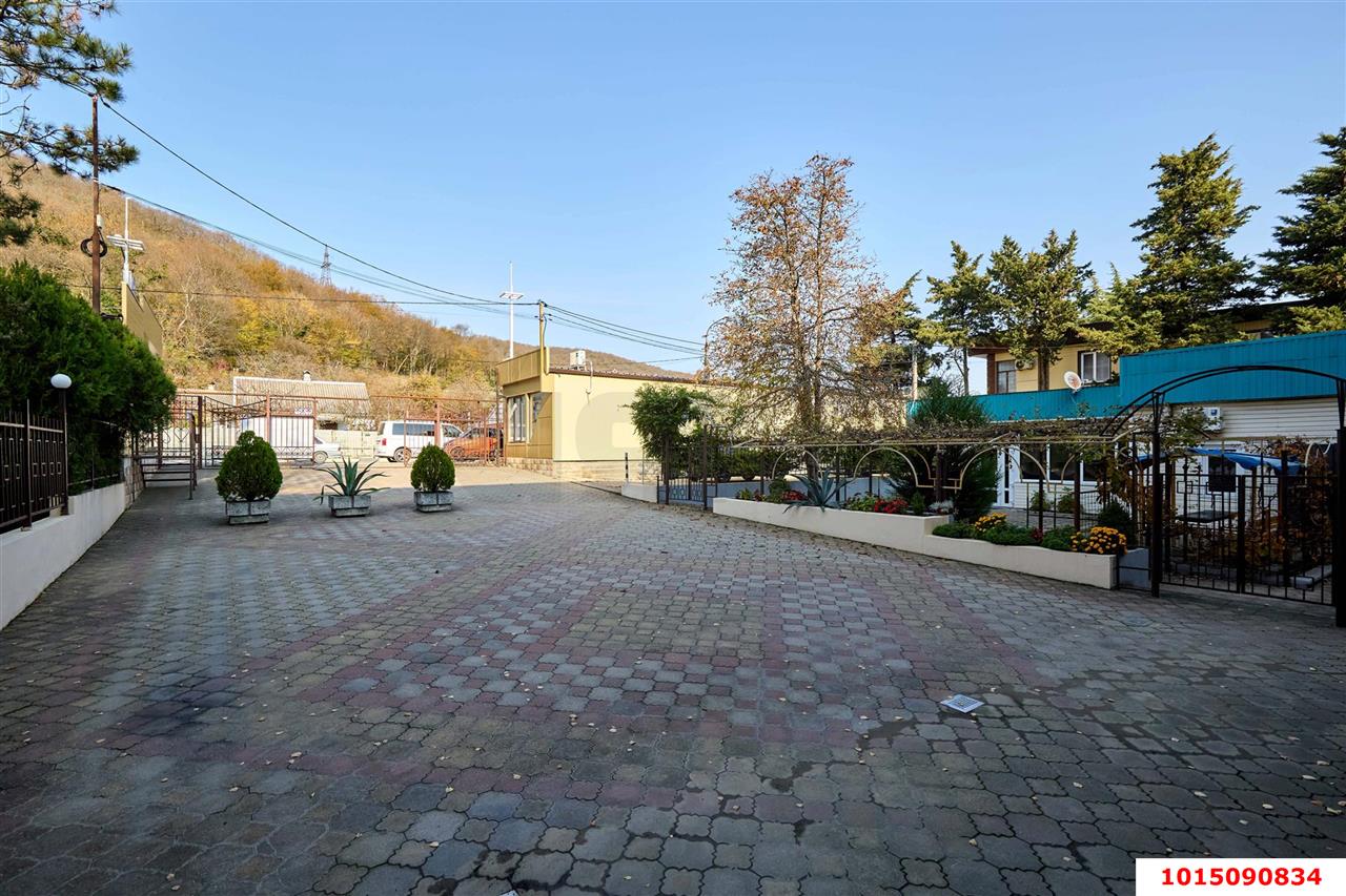 Фото №3: Готовый бизнес 1932 м² - Новомихайловский, Лесной, ул. Мира, 86