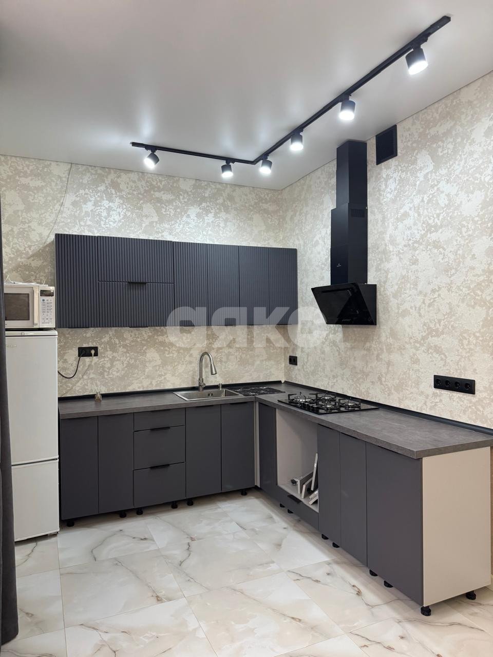 Фото №5: Дом 120 м² + 6.5 сот. - Кореновск, 2-й квартал, ул. Горького