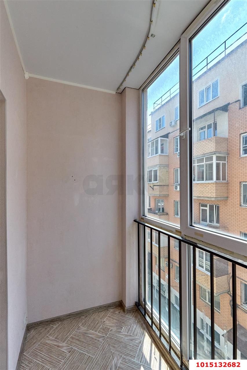 Фото №9: 1-комнатная квартира <span class="whitespace-nowrap">43 м²</span>, <span class="whitespace-nowrap">4/8 эт.</span> - Краснодар, Прикубанский внутригородской округ, мкр. Музыкальный, ул. имени И.И. Дунаевского, 8