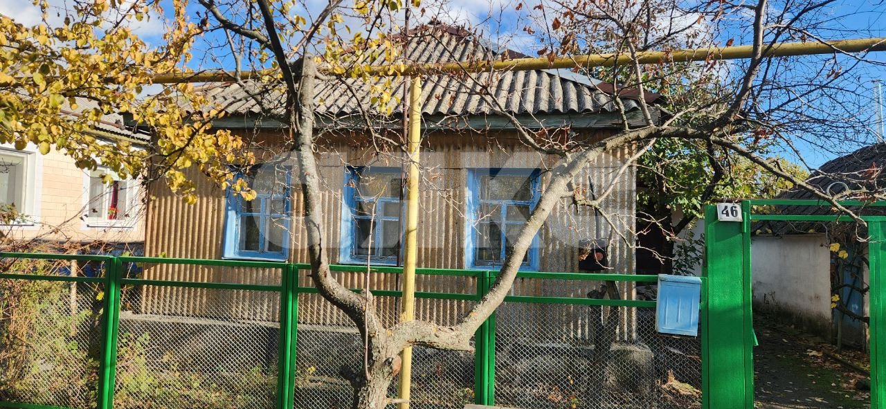 Фото №1: Дом 53 м² + 7 сот. - Станица Луганская, ул. Горького