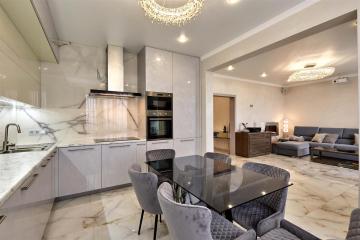 Фото №1: 3-комнатная квартира 100 м² - Краснодар, мкр. Центральный, ул. Березанская, 41