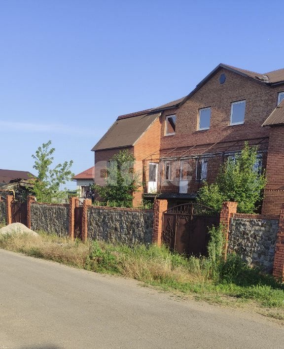 Фото №2: Дом 800 м² + 24 сот. - Новоазовск, Будённовка, ул. Ленина