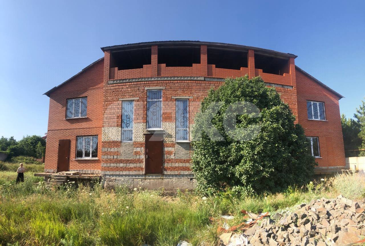 Фото №1: Дом 800 м² + 24 сот. - Новоазовск, Будённовка, ул. Ленина