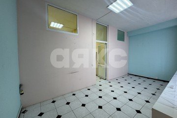 Фото №2: Коммерция 46 м² - Мариуполь, р. Жовтневый, пр-кт Металлургов, 97