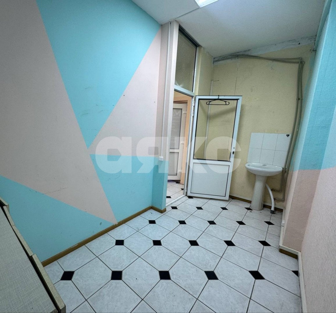 Фото №4: Коммерция 46 м² - Мариуполь, Жовтневый, пр-кт Металлургов, 97