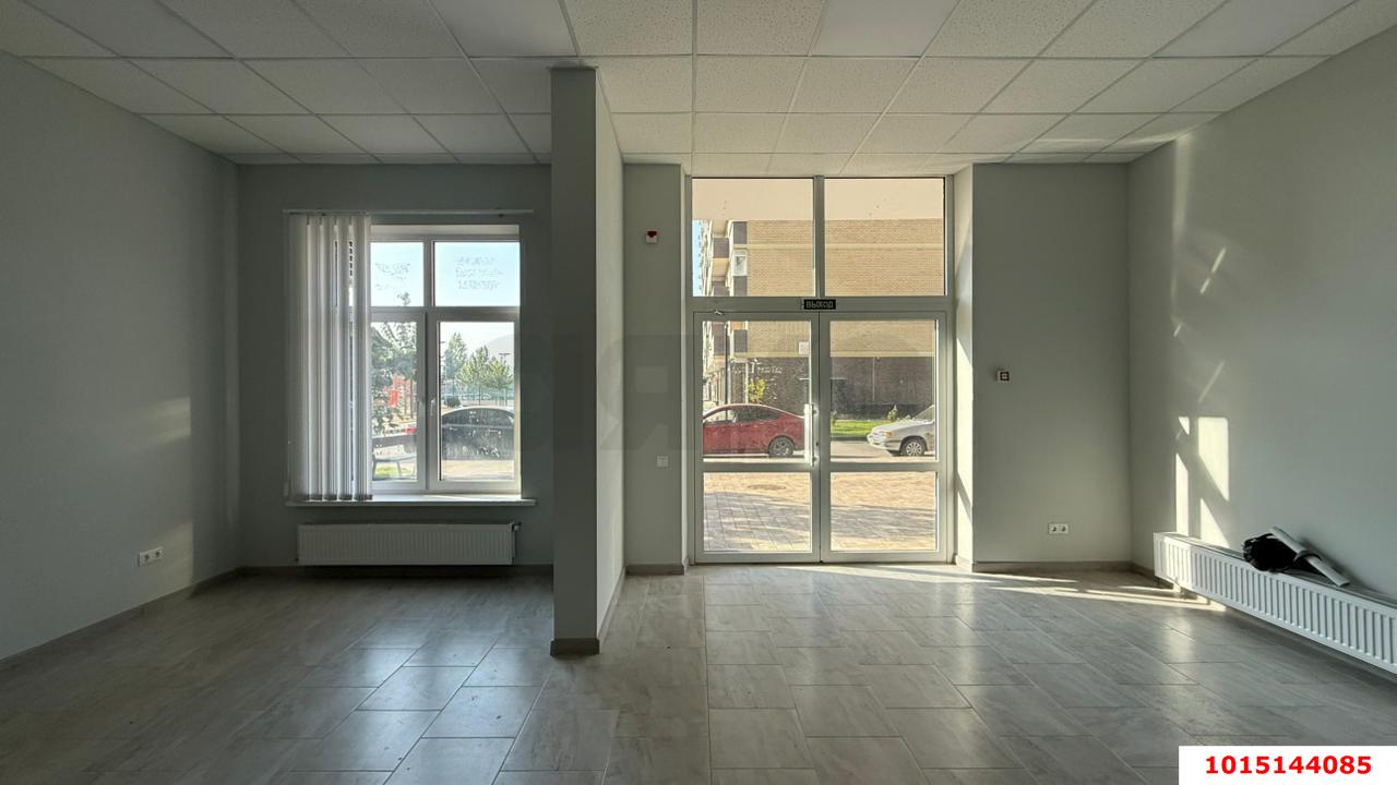 Фото №4: Торговое помещение 46 м² - Краснодар, жилой комплекс Дыхание, ул. Лётчика Позднякова, 2к13