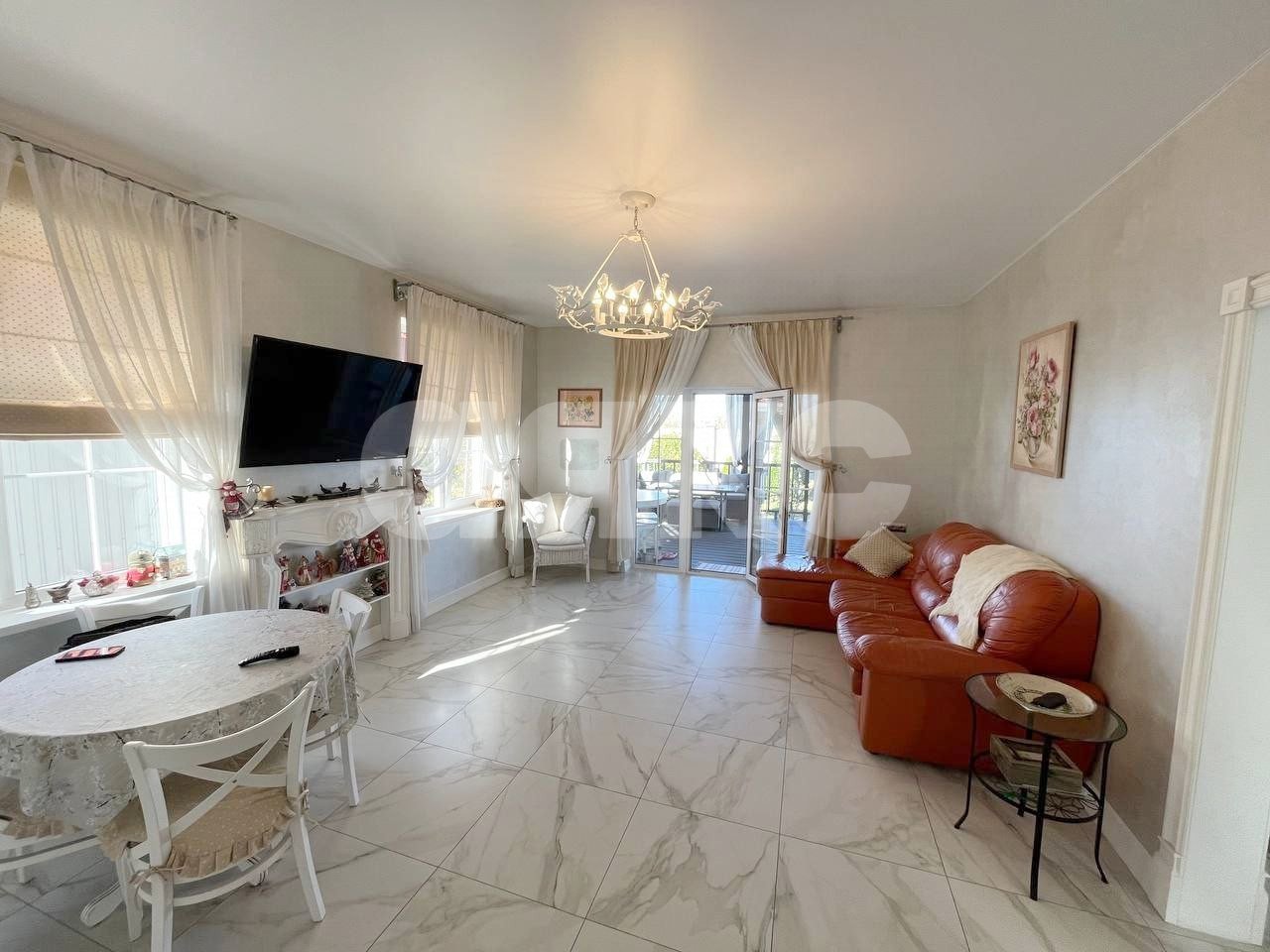 Фото №2: Дом 245 м² + 6 сот. - Молодёжное, СНТ ОК Изумруд, ул. Рубиновая