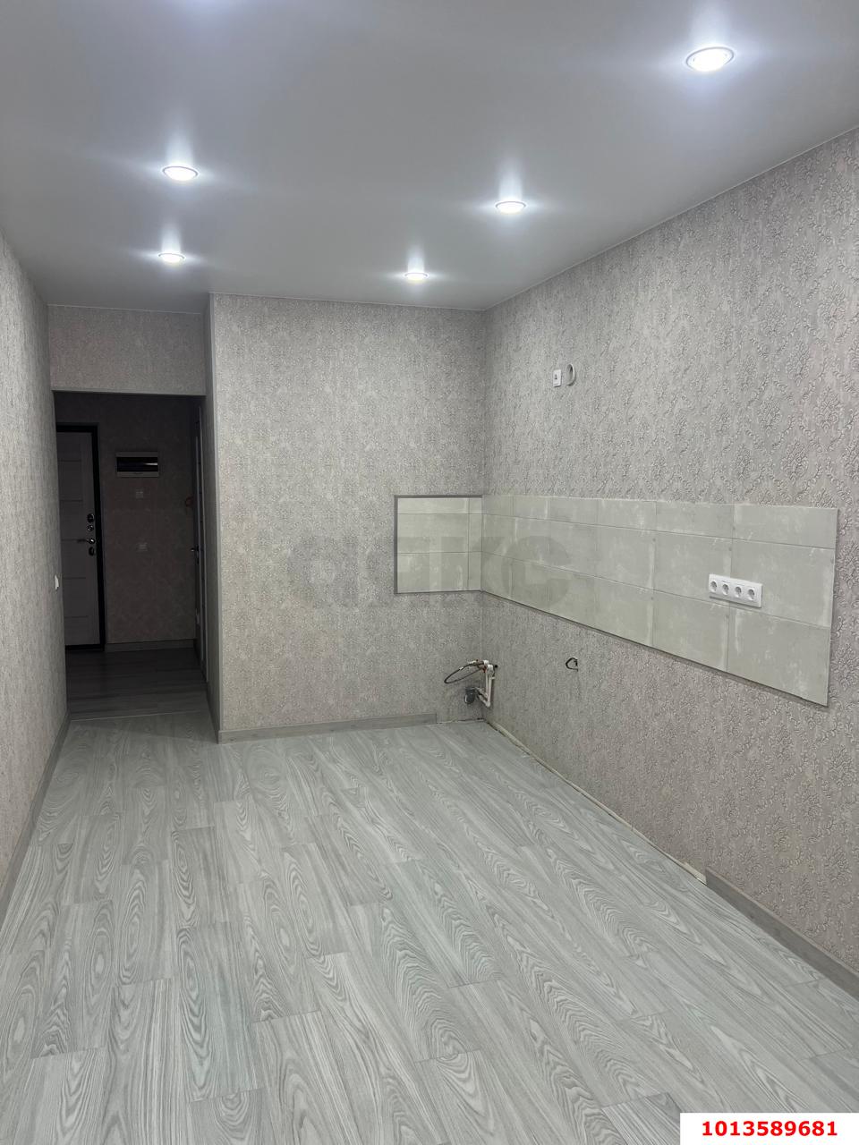 Фото №3: 1-комнатная квартира 49 м² - Знаменский, Карасунский внутригородской округ, мкр. Родные Просторы, ул. Природная, 10Бк1