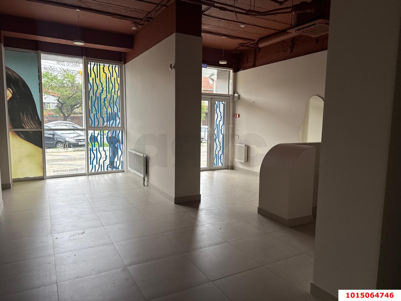 Фото №6: Торговое помещение 96 м² - Краснодар, Центральный, ул. Кубанская Набережная, 35