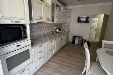 Фото №2: 1-комнатная квартира 52 м² - Краснодар, мкр. Хлопчато-бумажный Комбинат, ул. Старокубанская, 141